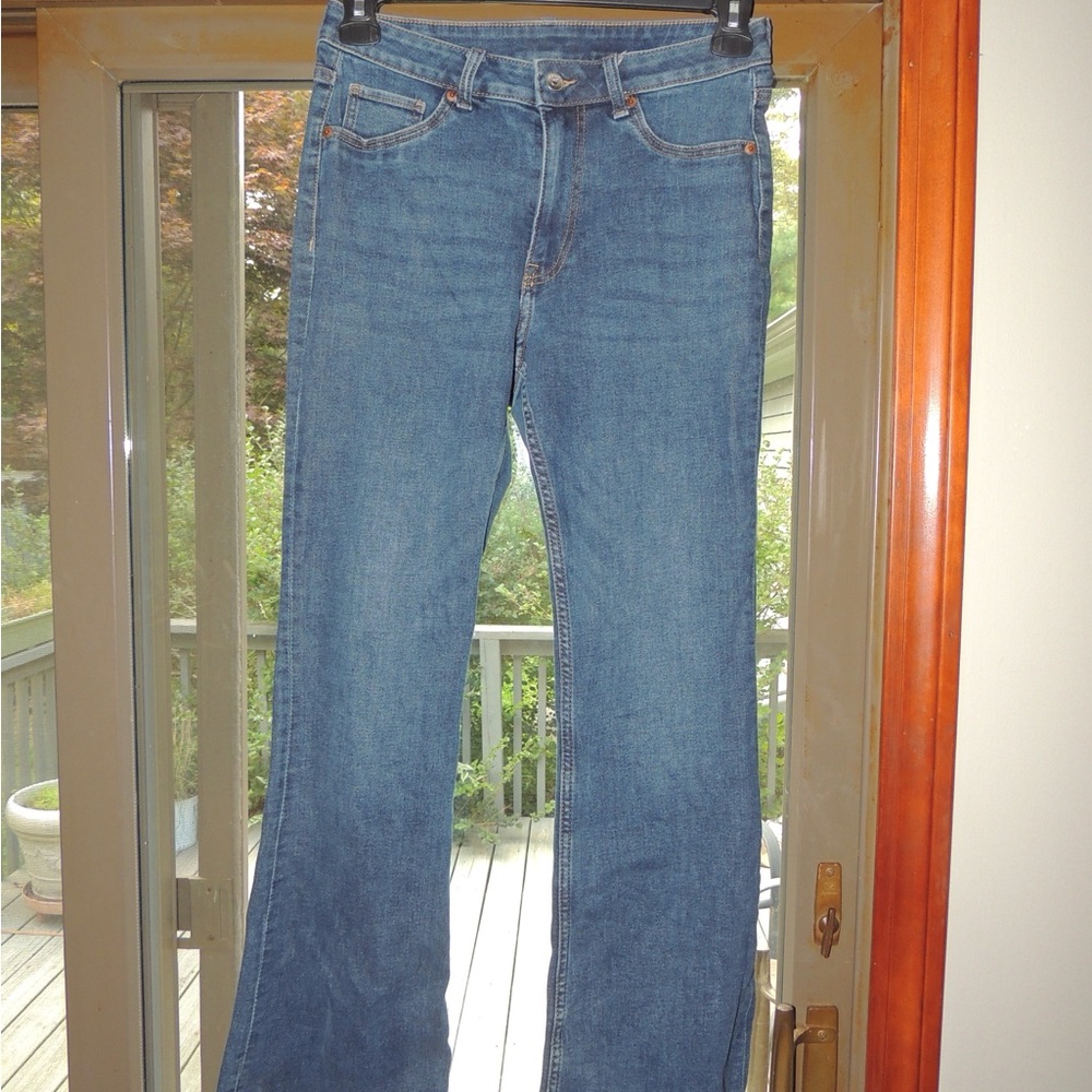 H&M Straight Leg Mid Wash Jeans